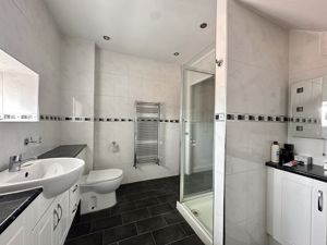 Photo 34- click for photo gallery